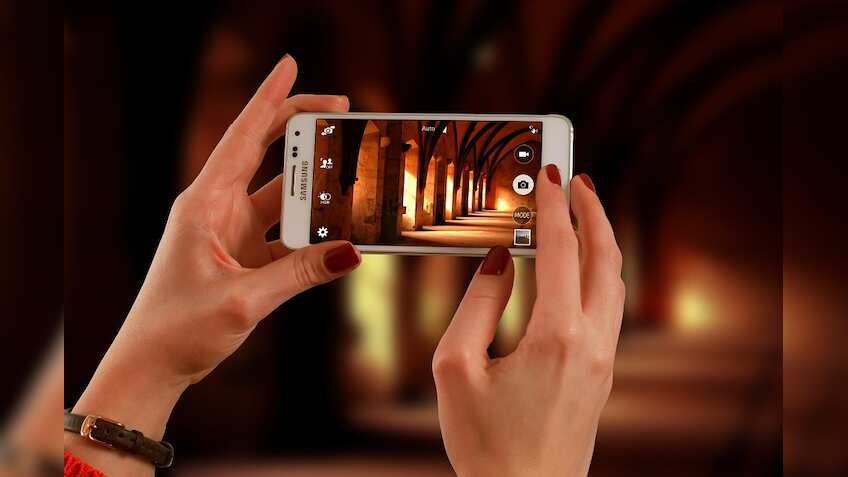 How smartphone players in India can keep innovating in 2018