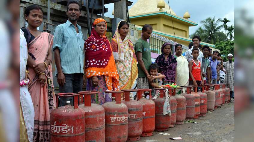Aadhaar issue: Bharti Airtel subscribers get LPG subsidy in Payments bank account