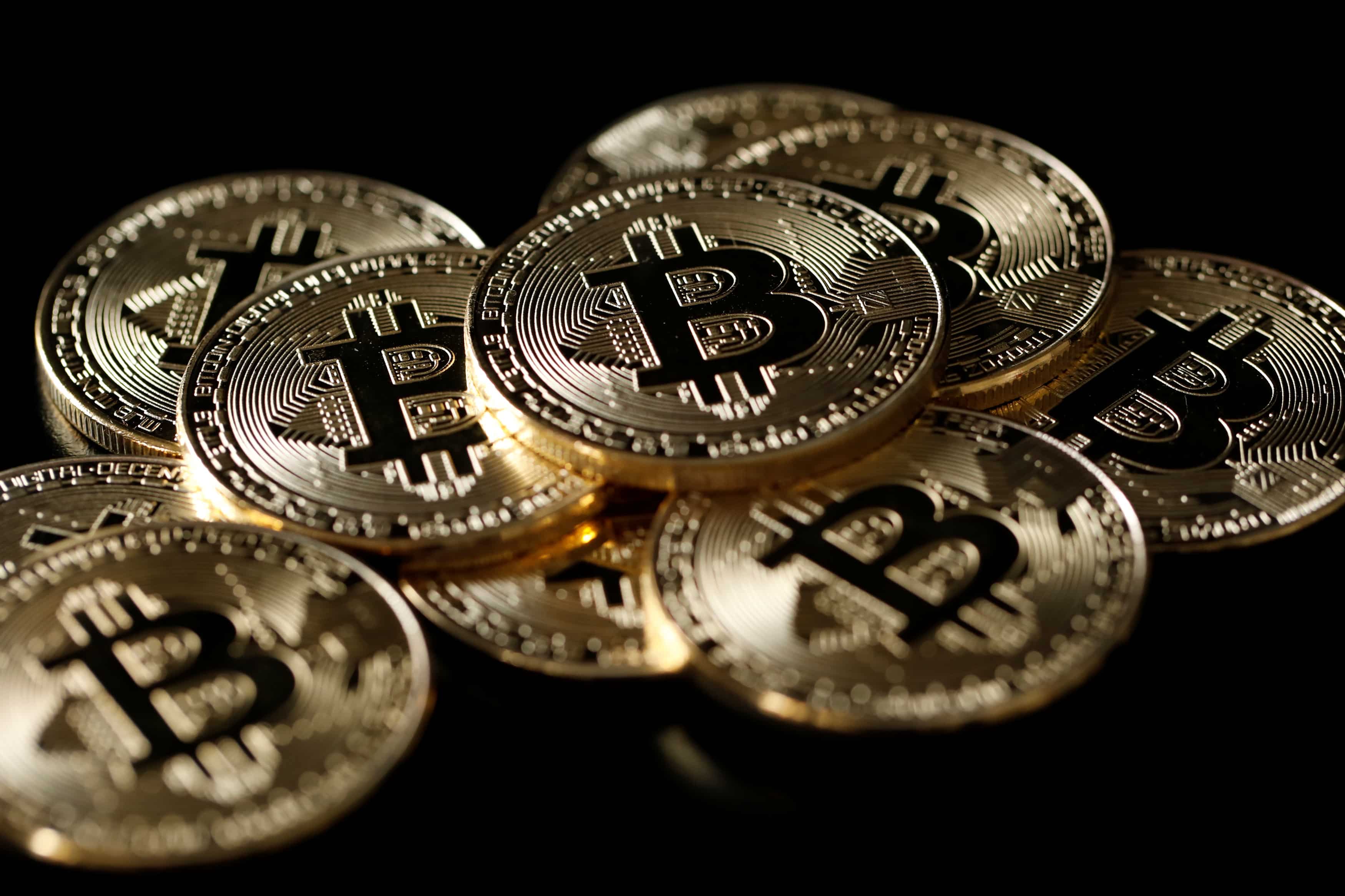 Bitcoin falls more than 10 percent on Bitstamp
