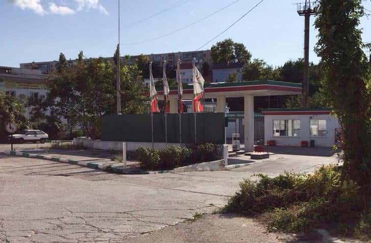Russian oil firm Tatneft ran Crimea fuel station, despite sanctions risk