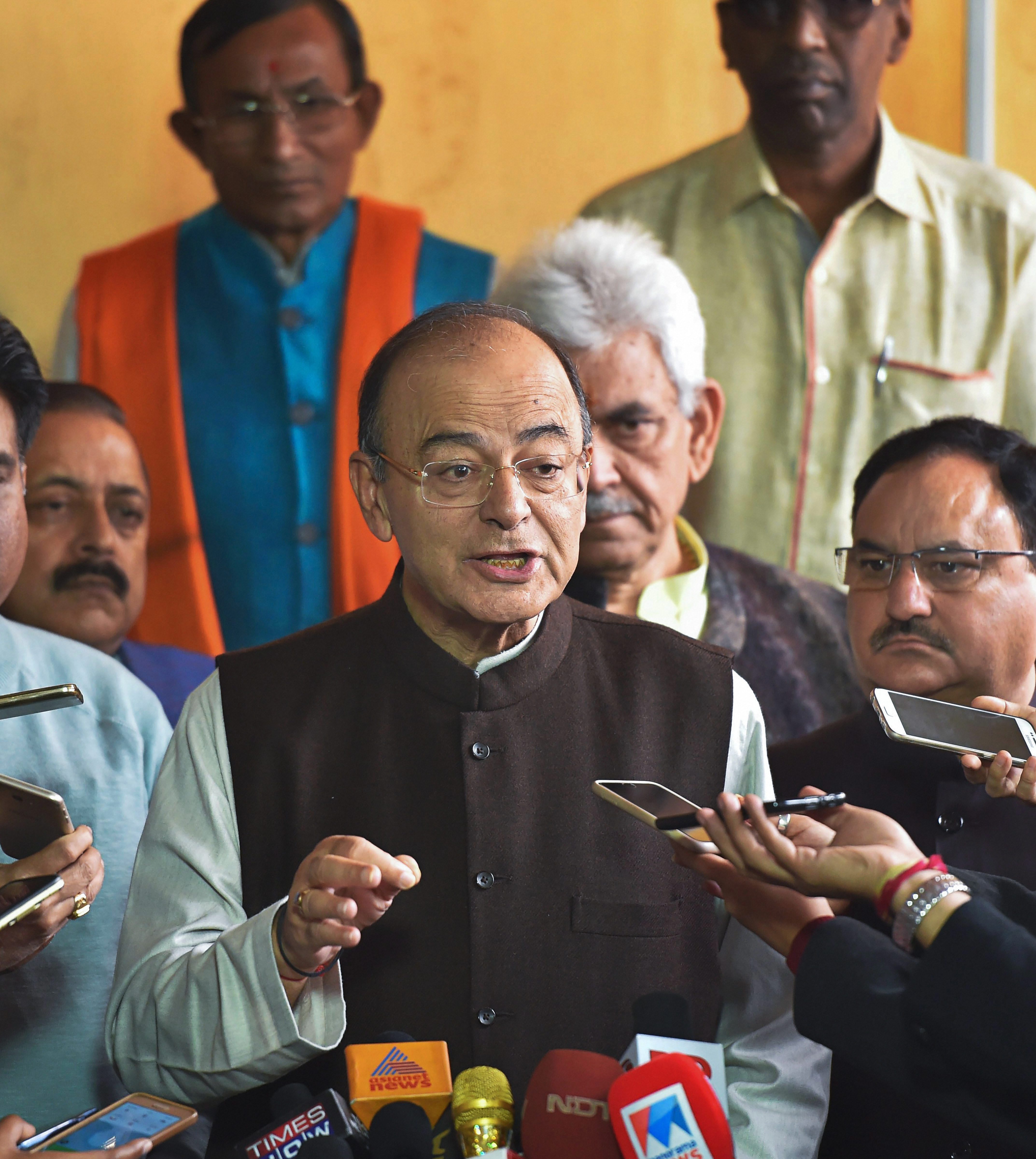 2G verdict: Jaitley mocks Congress; Sibal seeks apology from BJP, Vinod Rai