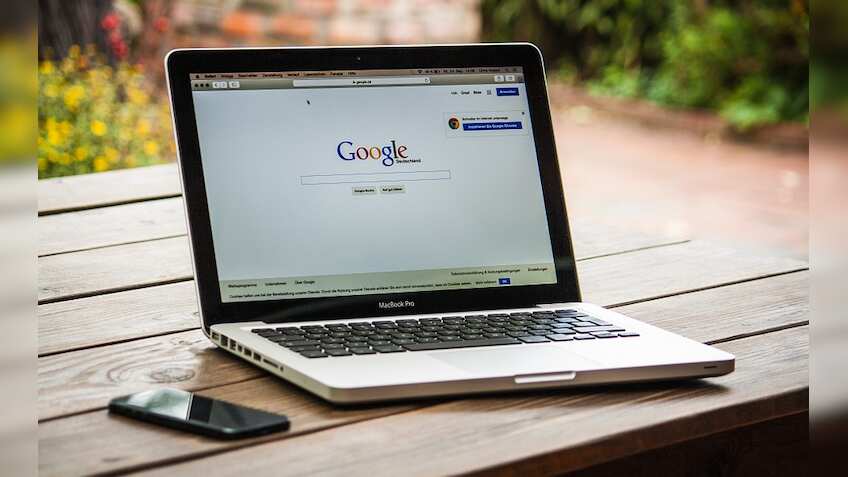 Google hires key chip designer from Apple