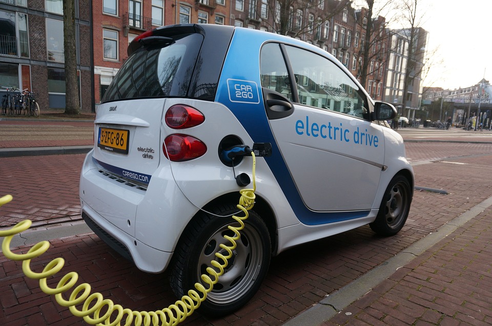 EV drive: SIAM for 5% GST, IT deduction for individual buyers