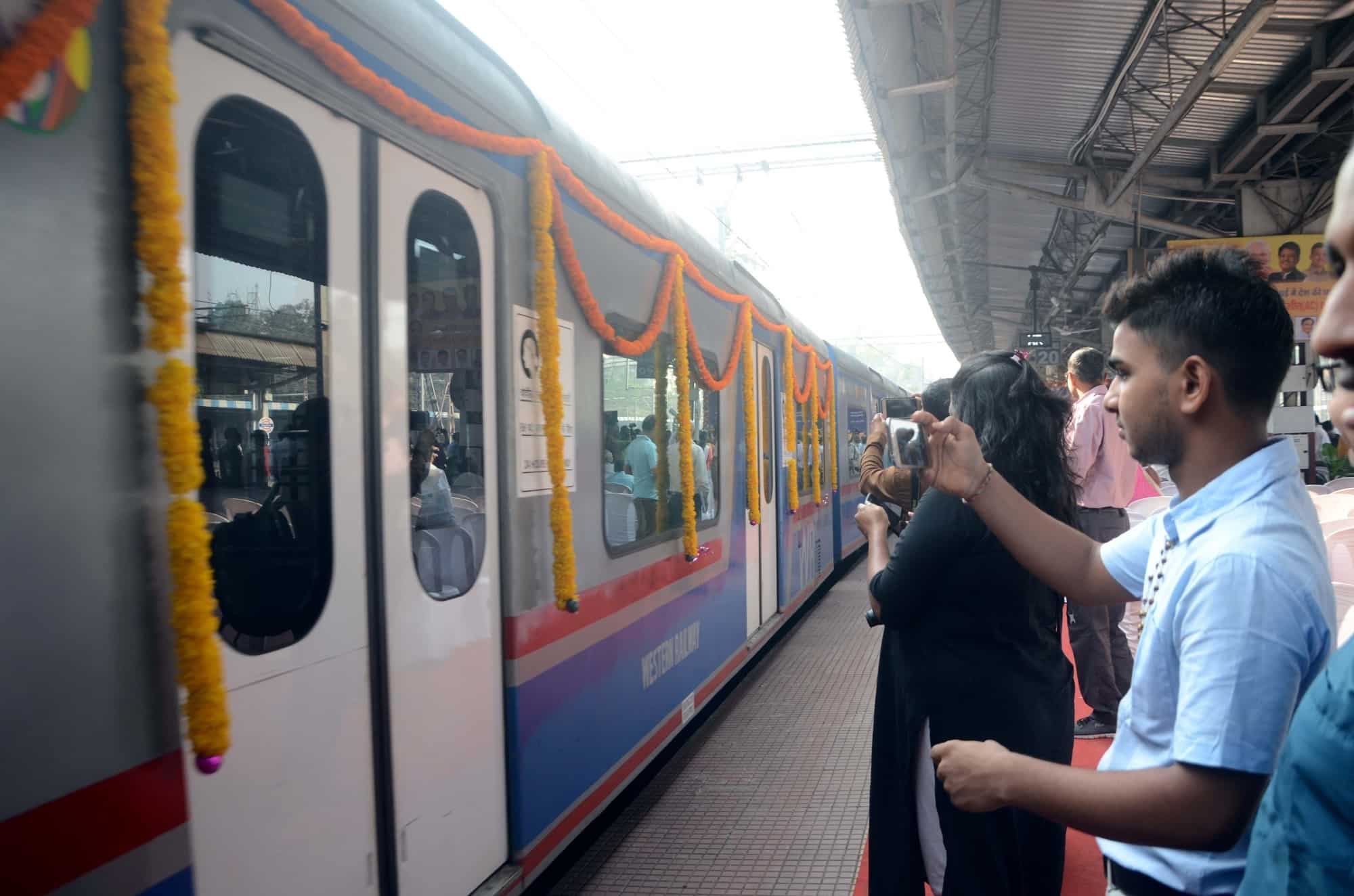 Six Things To Note About Mumbai Ac Local Train Which Starts Today Zee Business With a capacity to ferry 5,964 passengers, the ac train can can run at a speed of 110 kmph. mumbai ac local train which