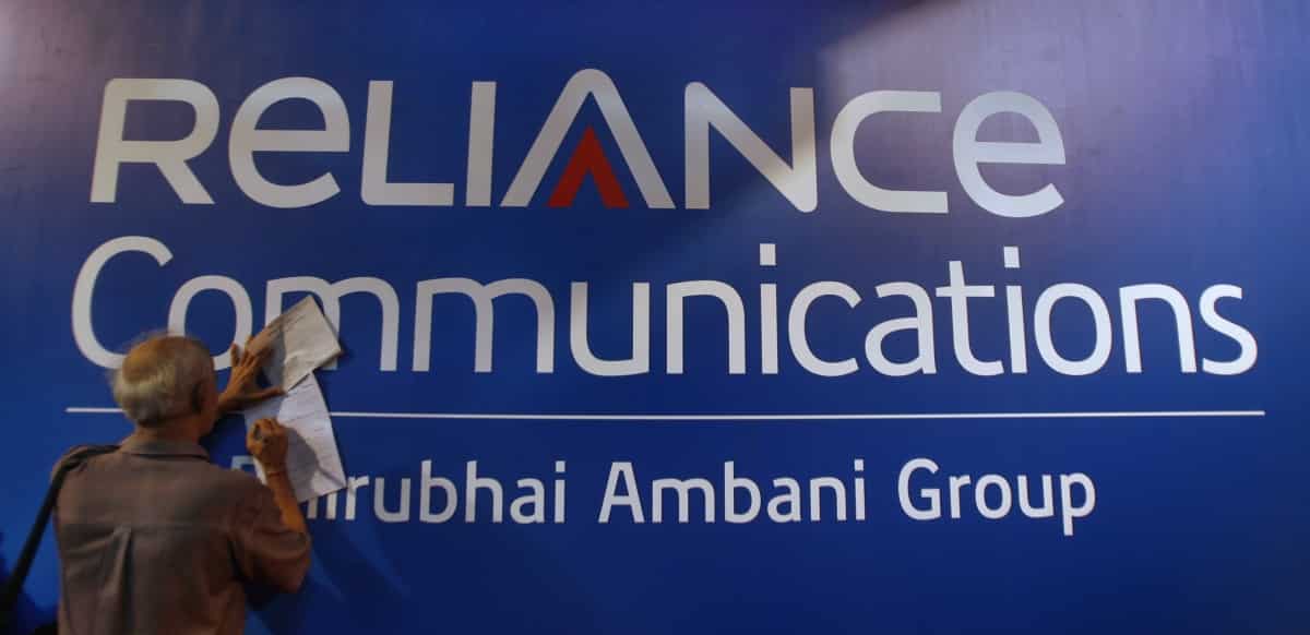 RCom shares flat, stocks of other Anil Ambani group firms up