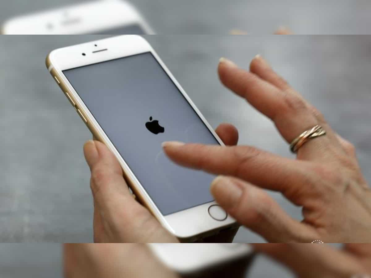 Apple’s battery replacement service for older phones available