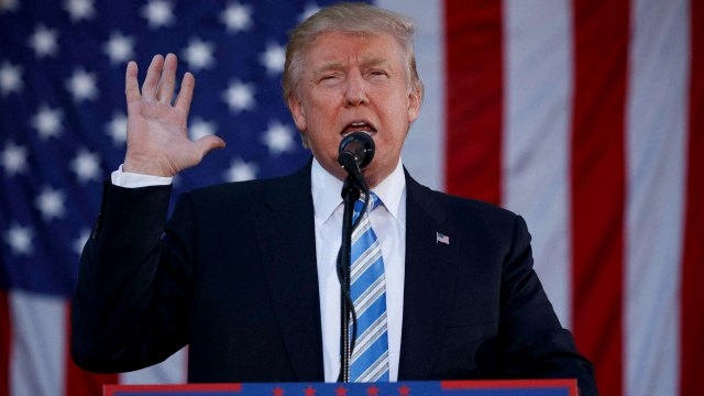 Trump seeks $18 billion for building wall across
