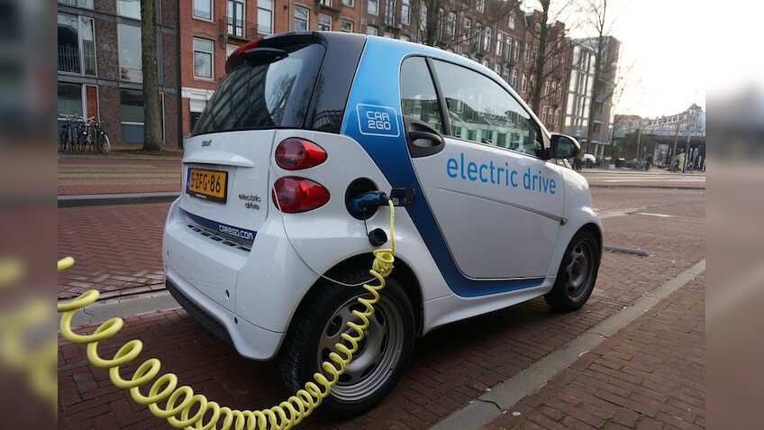 EESL to rollout 9,500 electric vehicles pan-India