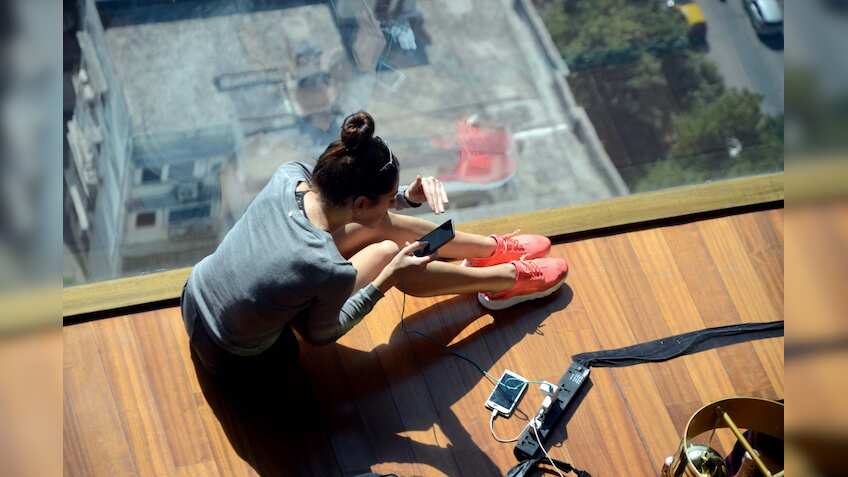 Incumbent telcos increase market share in November, Reliance Jio’s active subscriber base improves