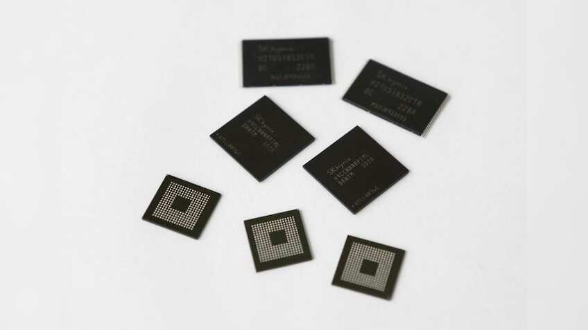 End of a chip boom? Memory chip price drop spooks investors