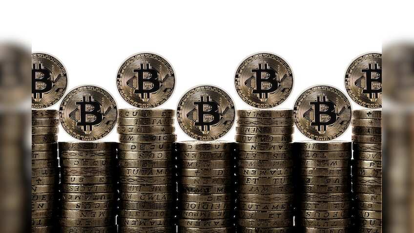 Has Bitcoin entered into 'Bubble phase'?