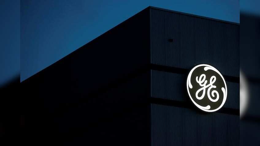 GE posts $10 billion loss, sales drop as power weakens