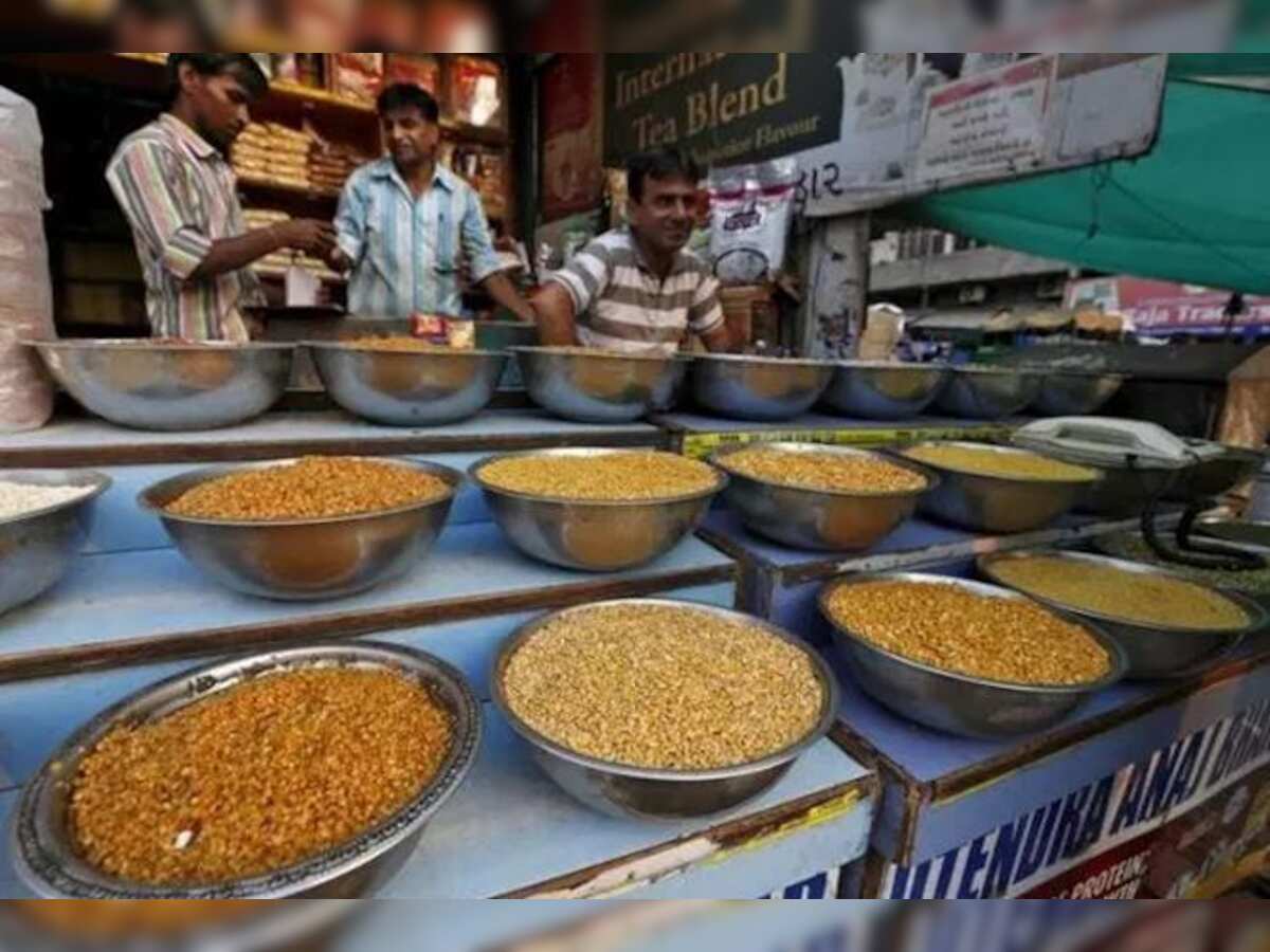 Gram, its dal edge up on scattered demand