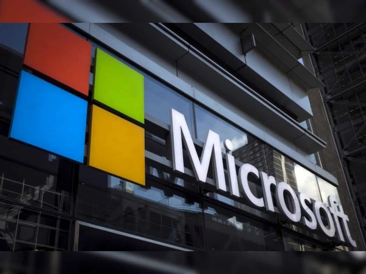 Microsoft&#039;&#039;s cloud computing business grows, stock edges up