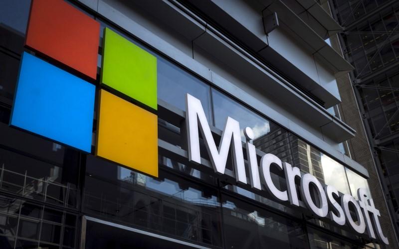 Microsoft''s cloud computing business grows, stock edges up