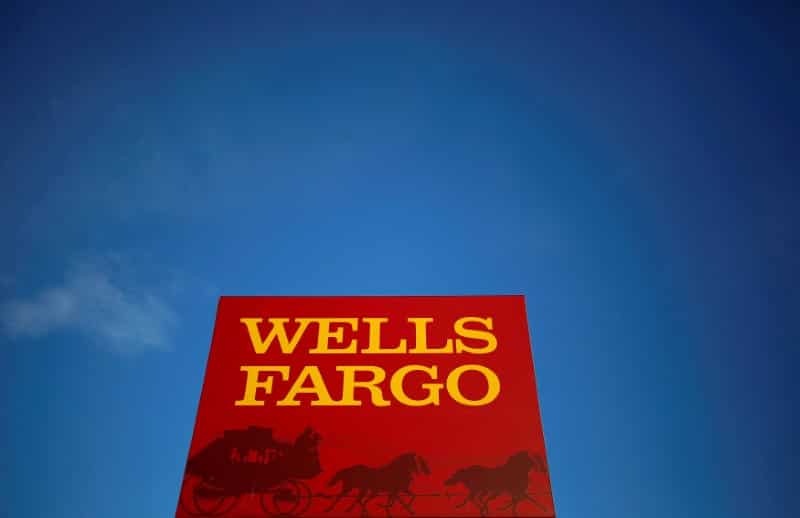 Fed orders Wells Fargo to halt growth over compliance issues