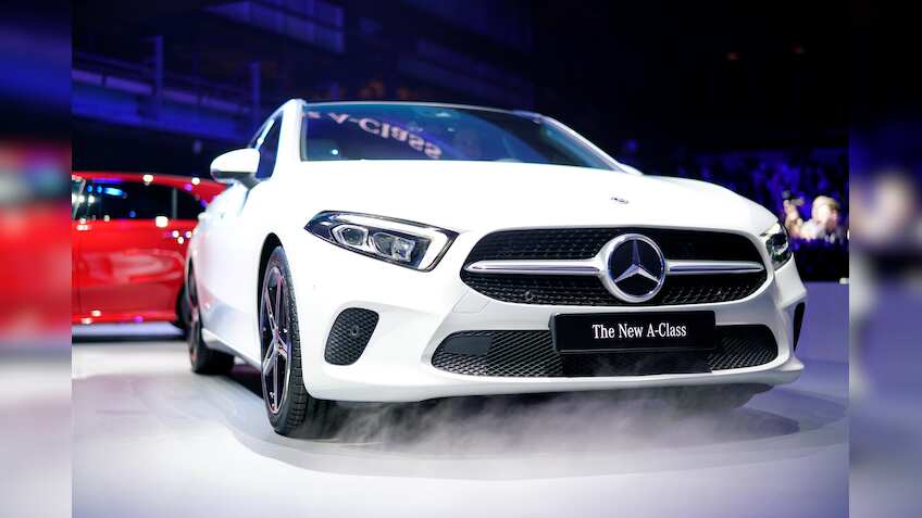 ''Hey Mercedes'' - Daimler takes on Silicon Valley with hi-tech A-Class