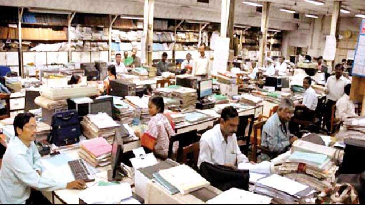 7th Pay Commission: FinMin to begin work on draft proposal of central staff salary | Zee Business