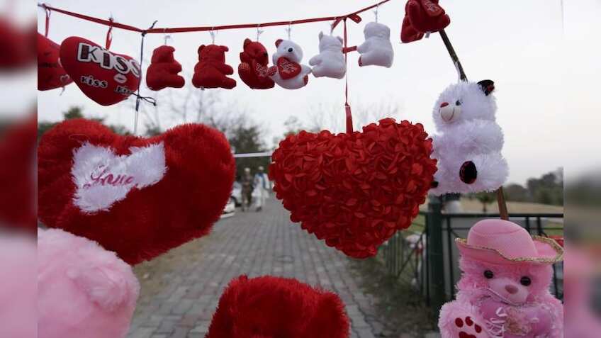 Merchandise sellers, startups gear up to tap love in the air