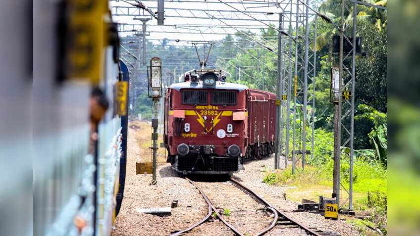Railways inducts high power locomotives under PPP accord with GE