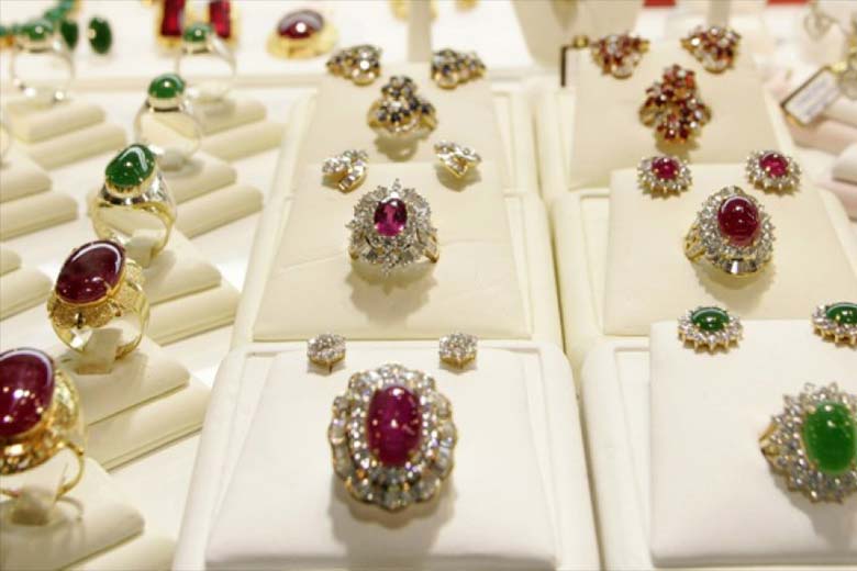 Gitanjali Gems faces Kingfisher’s fate; shareholders, employees in lurch