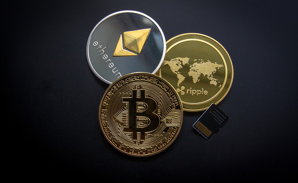 Ripple vs Bitcoin: New cryptocurrency skyrockets, but will it beat the veteran?