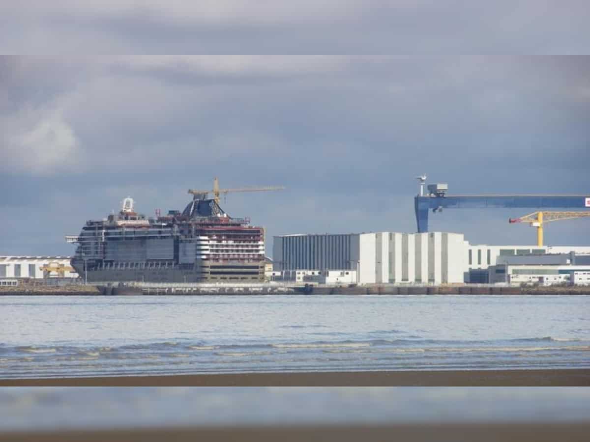 Exports from India jumped 4.5 pct, imports by