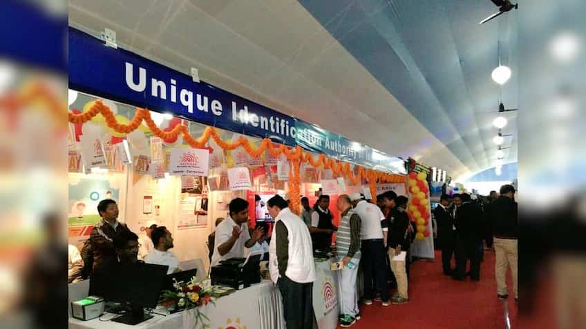 On Aadhaar card, Centre seeks SC nod for PowerPoint presentation