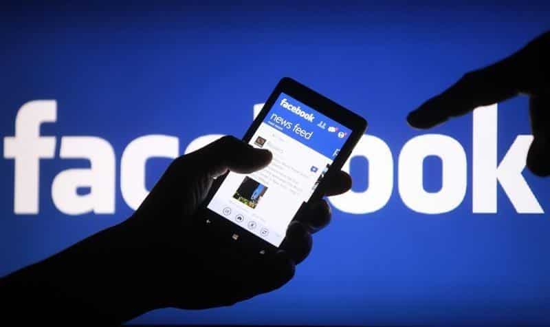UK investigators search London office of firm at centre of Facebook data storm