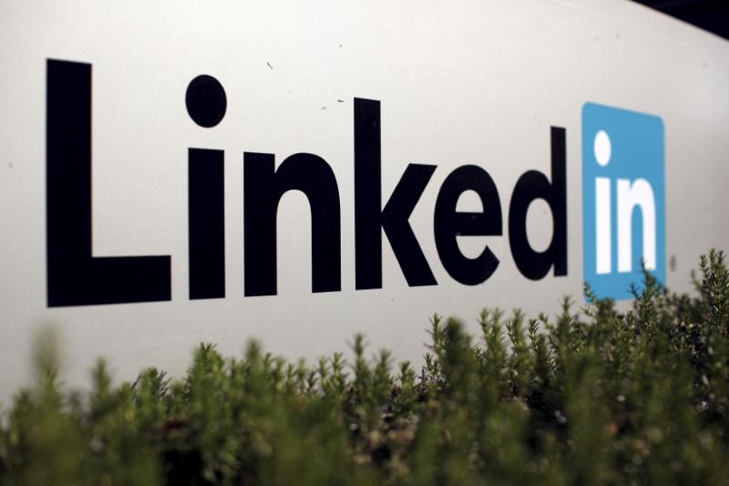 LinkedIn survey: 10% Indians hopeful of tasting success