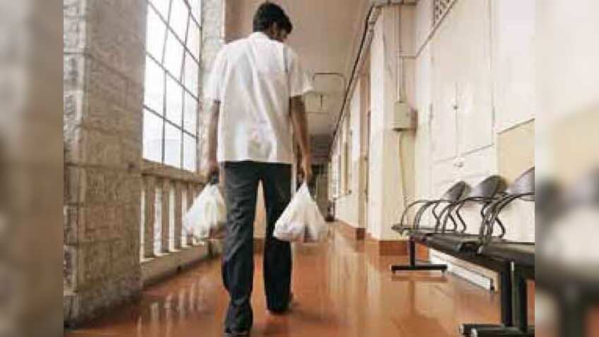 Maharashtra plastic ban cripples food takeaway business
