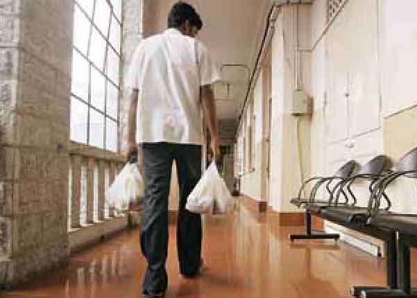 Maharashtra plastic ban cripples food takeaway business