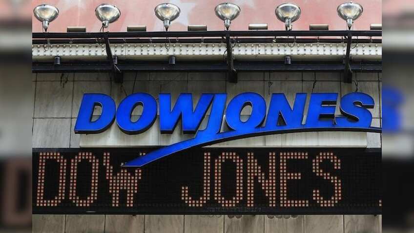 US stocks plummet 550 pts amidst fear of trade war; White House says no going back on China