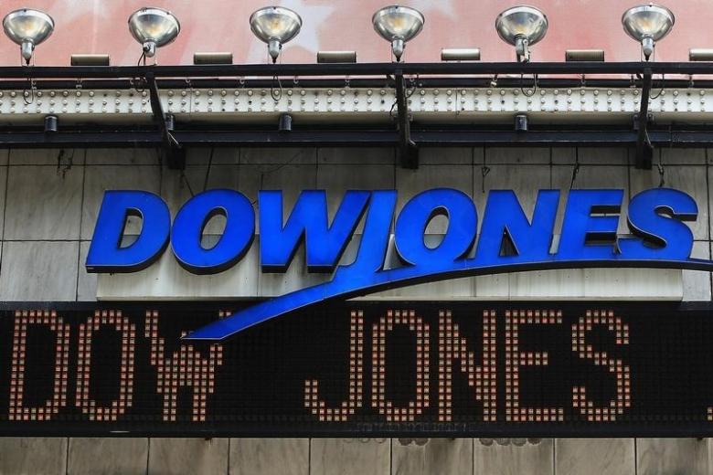 US stocks plummet 550 pts amidst fear of trade war; White House says no going back on China