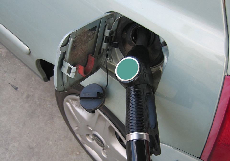 Diesel price in India today down by 3-4p;