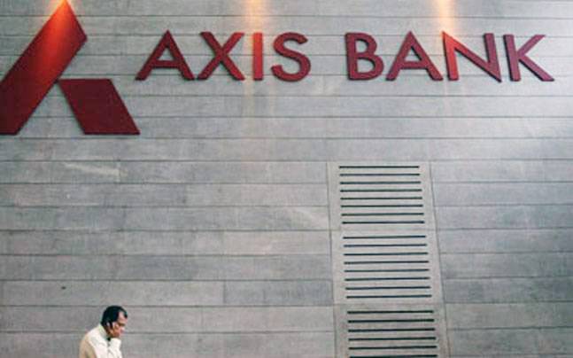 Axis Bank share price soars 4% after Shikha