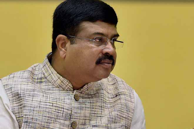 Gas trading hubs will be functional by end of 2018: Dharmendra Pradhan to Zee Business