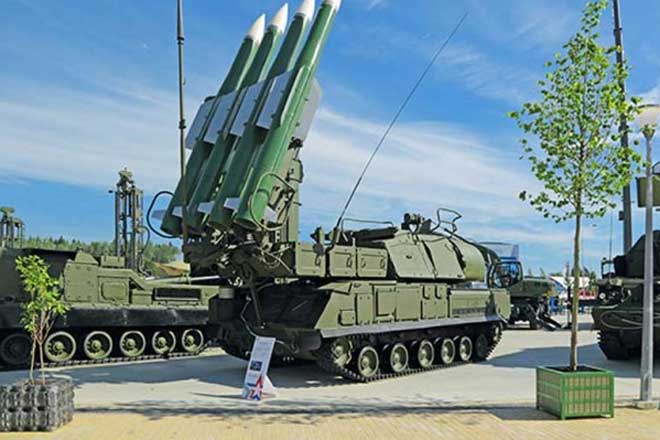 DefExpo 2018: ‘Make in India’ Force Multiplier 155mm 52 Cal Mounted Gun system launched
