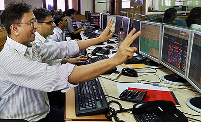 Rs 10,000 turned into Rs 39 lakh; this super mutibagger surged 38,000%, should you buy?
