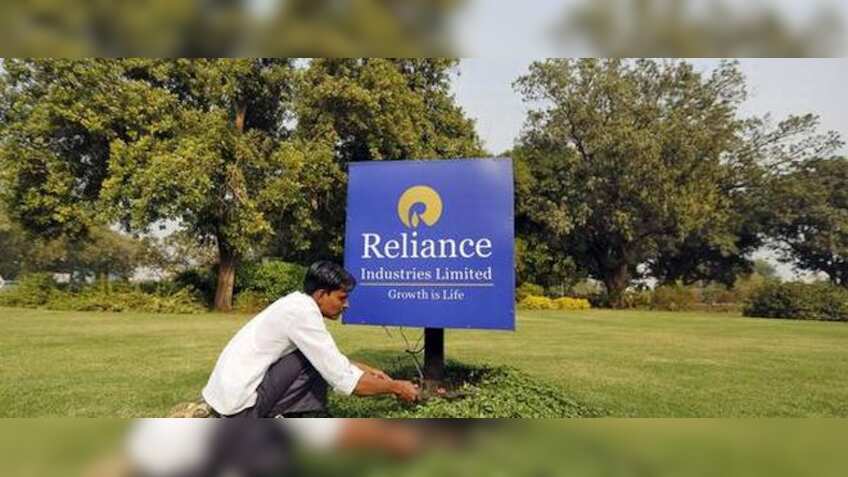 Reliance Industries share price at record high ahead of Q4 FY18 results; stock crosses Rs 1000 mark
