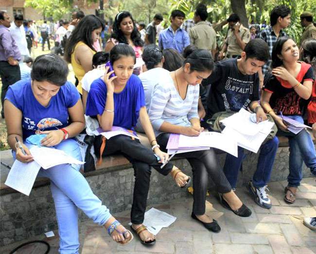 Karnataka PUC result 2018 LIVE: KSEEB PUC II PUE Results 2018 Class 12 to be declared any time now after 10 AM; check karresults.nic.in for 2nd PUC Result 2018