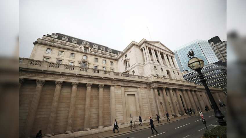 Banks push back Bank of England rate forecasts after growth data shock