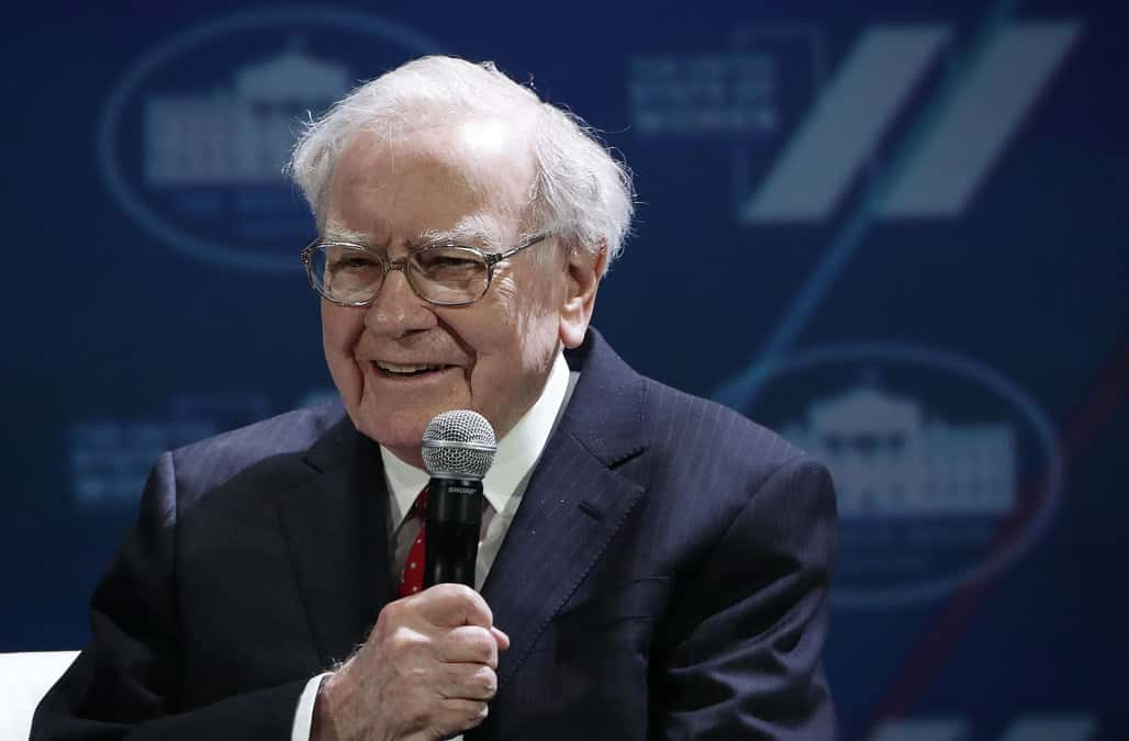 2017 investors hesitant warren buffett comments bitcoin