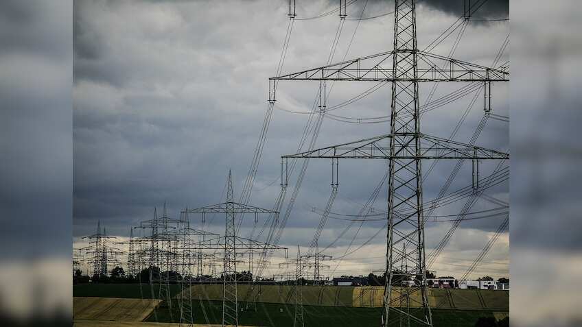 As Tata Power Q4FY18 results loom, investors turn cautious; know what analysts say 