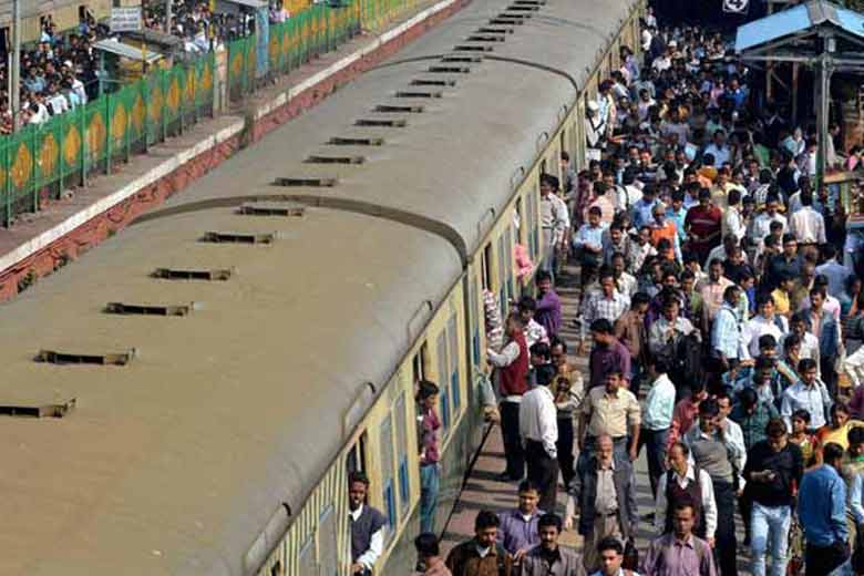 3 Indian Railways officials face enquiry over 'bribes'