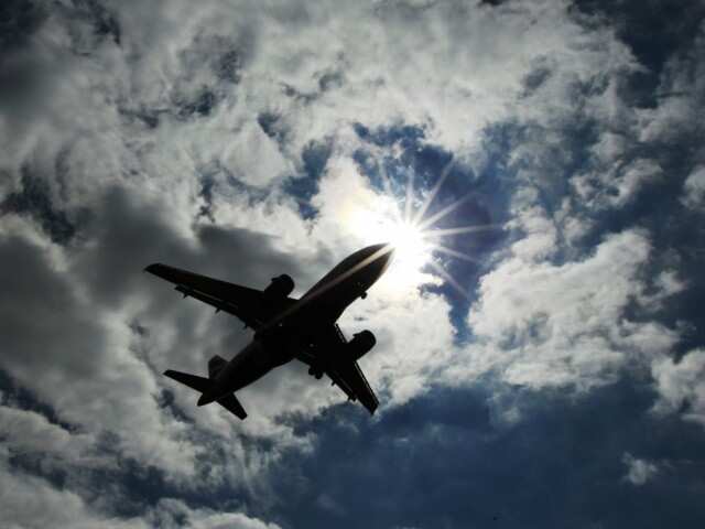 DoT, Aviation Ministry meet to finalise in-flight data, voice connectivity rules 