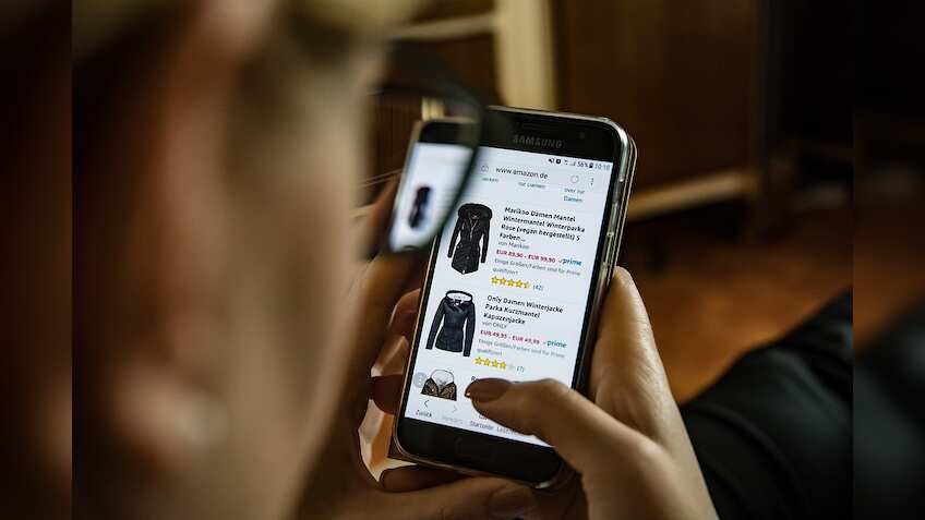 Amazon sale starts midnight; One Plus, Nokia, Samsung on offer;  save money on best deals, other offers