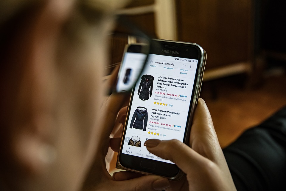 Amazon sale starts midnight; One Plus, Nokia, Samsung on offer; save money on best deals, other offers