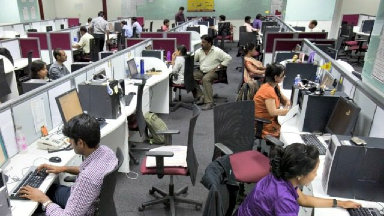 Annual Property Return filing: Salaries of 1,000 Gujarat