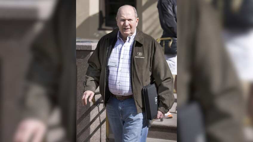 Meet Lou Simpson, man whom Warren Buffett has dubbed an 'investment great' 